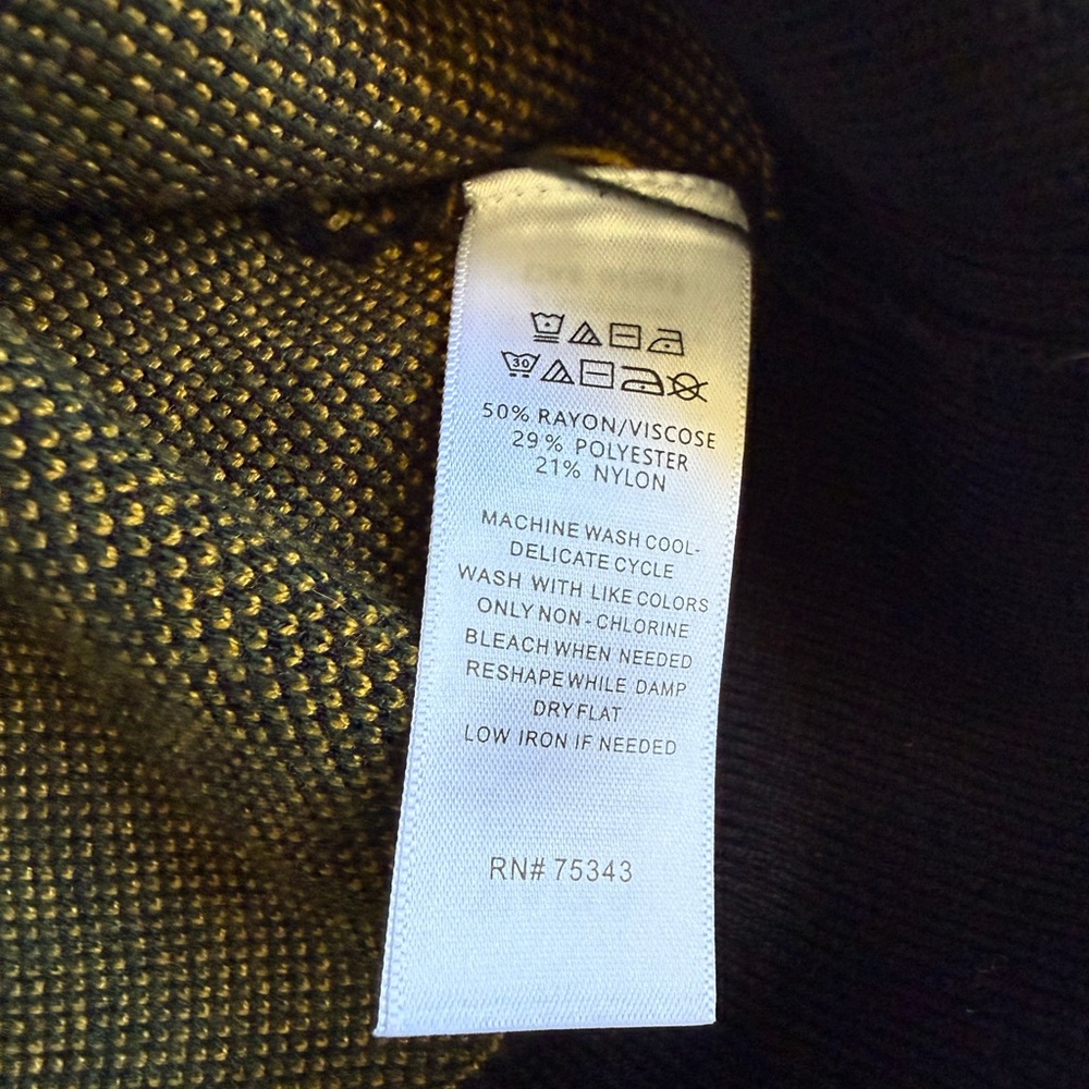Tahari Women's Dark Green and Yellow Plaid Crewneck Sweater - Picture 8 of 8